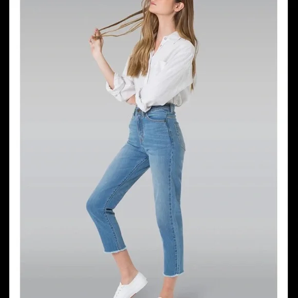 NWT Outland Denim Abigail Cropped High Rise Slim Tapered Jeans Womens 29